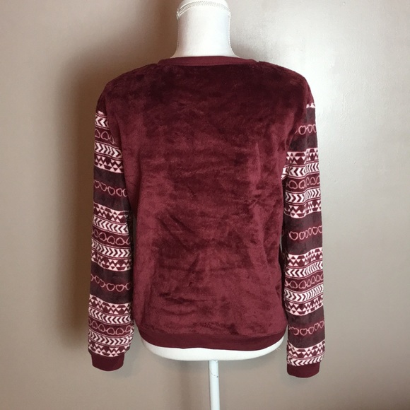 Cold Crush DRAMA LLAMA Soft Cozy Graphic Sweater - Picture 12 of 14